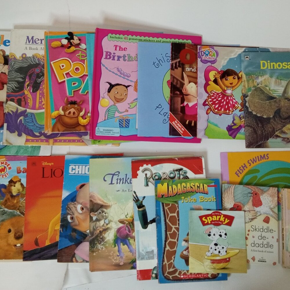 Lot of 20 Children Story Books Disney Olivia Wonder Pets Dora Robots Dinosaurs